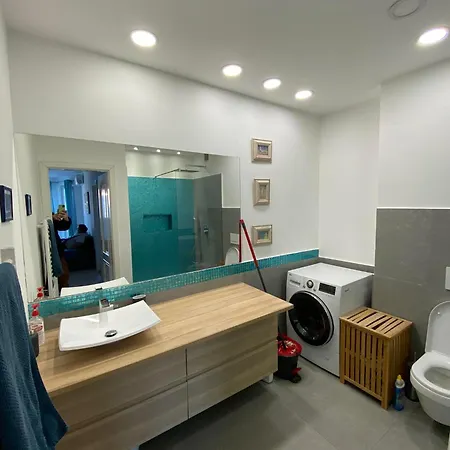 Skylark Cozy Bigger Budapeste